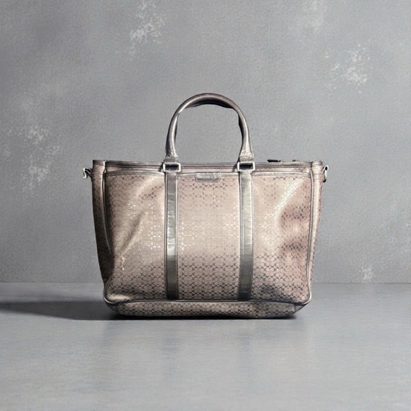 Coach Black Leather Interior - Picture 2 of 5